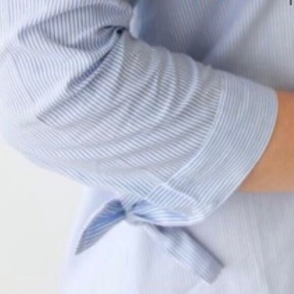 NWT - America & Beyond Cold Shoulder Strip… - Picture 5 of 12